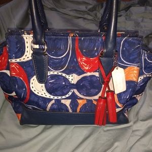 **RARE COACH PURSE **  authentic (MAKE OFFERS)